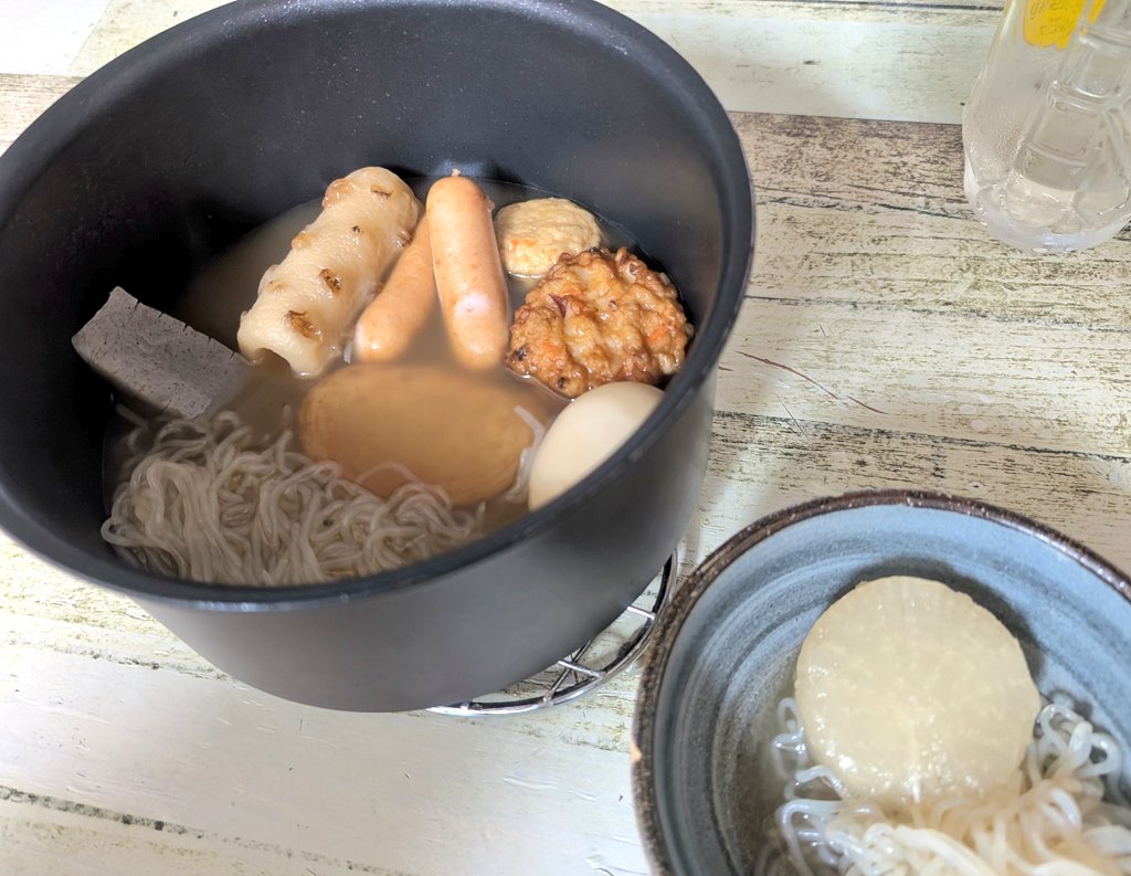 暑い日にあえておでん！🍢
これがキンキンに冷えた酒とビールでいけるんだよ✨✨✨