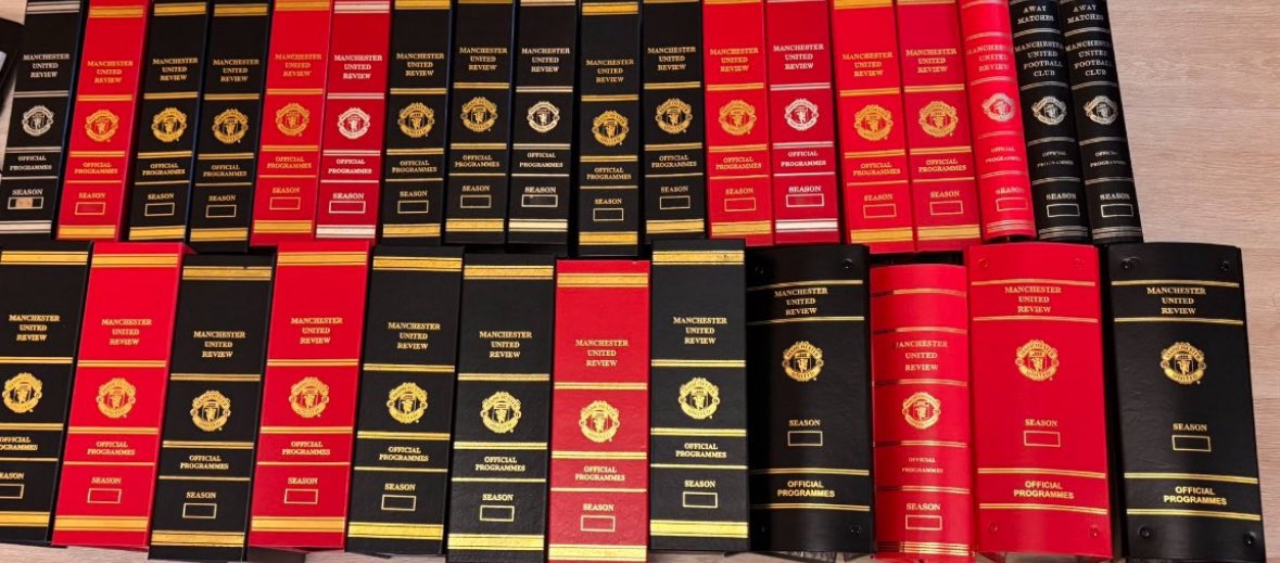 MUFCMemorabilia's tweet image. Do you have any Manchester United Programmes/Books/Used Old Stubs/Programme Binders/Magazines/Cards/Newspapers/Scrapbooks/Collectables that you are looking to clear from your home or in storage in your loft/wardrobes/cupboards? Please message if you do, all items considered