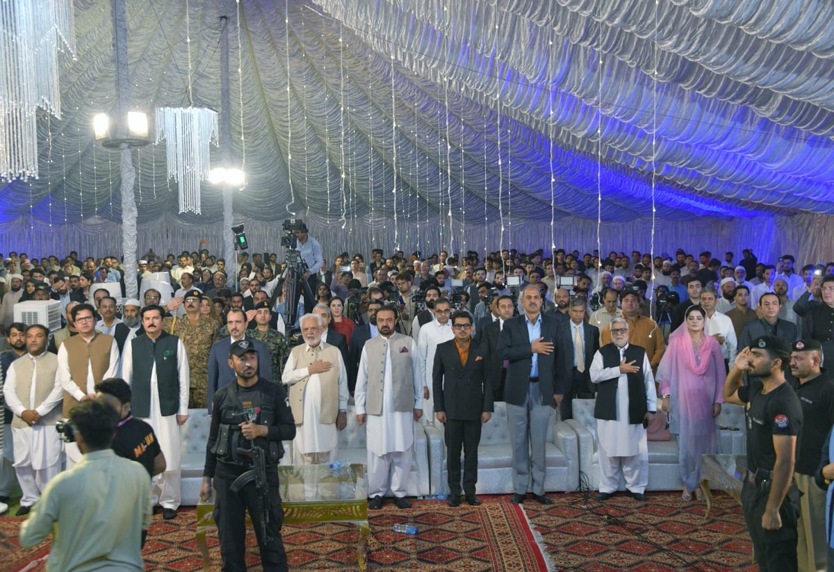 fkkundi's tweet photo. Yesterday at Governor House, we honoured not just the courage of our Armed Forces, but also the conviction of those who stood their ground off the battlefield — the defenders of truth, unity, and Pakistan’s dignity. Congratulations to all the recipients — may you continue to stand tall for #Pakistan with the same courage, integrity, and unwavering resolve. 🇵🇰
#BunyanUmMarsoos #PakistanZindabad #GovernorKPHonorsValor