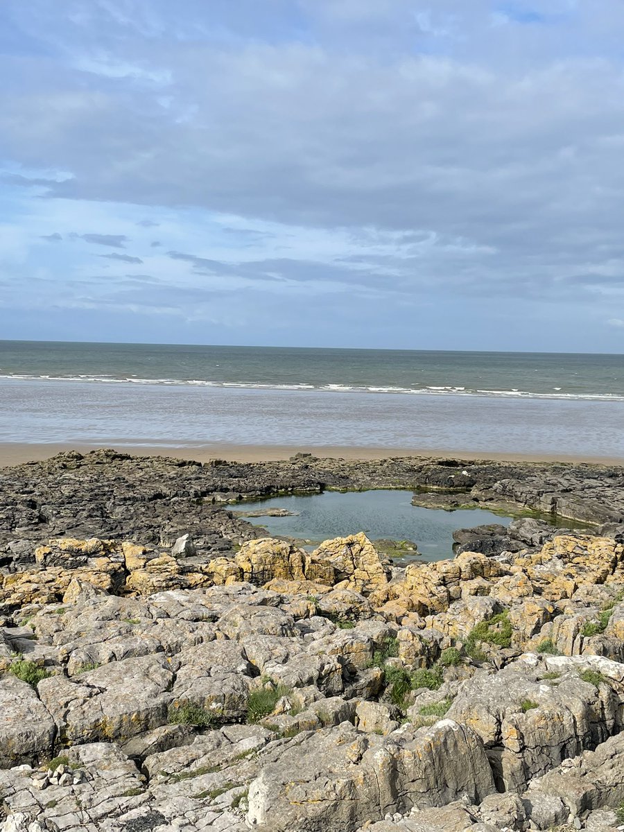 chrisstovell's tweet photo. Porthcawl running this morning. 4 miles. #RunningKind https://t.co/sqnhWBFndl