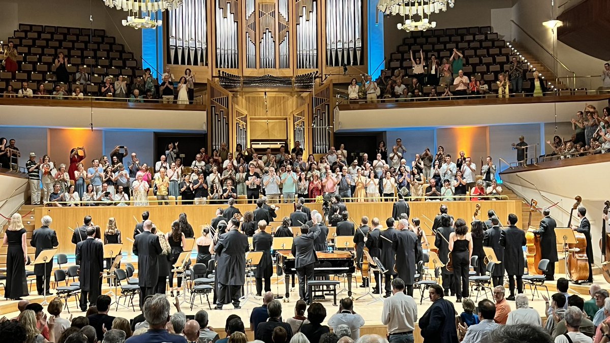 Benjamín Núñez (@benjanm) on Twitter photo Memorable jornada musical la de este sábado en el Auditorio Nacional con <a href="/perianespiano/">Javier Perianes</a> y la Orquesta de <a href="/LesArtsValencia/">Les Arts, València</a> en el VII Solo música del <a href="/cndm_inaem/">CNDM</a> Podremos ver los 5 conciertos para piano y orquesta de Beethoven en septiembre en los <a href="/ConciertosdeLa2/">ConciertosdeLa2</a> Memorable jornada musical la de este sábado en el Auditorio Nacional con <a href="/perianespiano/">Javier Perianes</a> y la Orquesta de <a href="/LesArtsValencia/">Les Arts, València</a> en el VII Solo música del <a href="/cndm_inaem/">CNDM</a> Podremos ver los 5 conciertos para piano y orquesta de Beethoven en septiembre en los <a href="/ConciertosdeLa2/">ConciertosdeLa2</a>