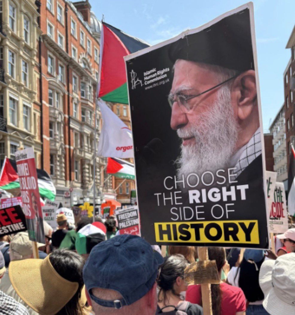 Ex_Muslims_Irl's tweet photo. It is perverse to believe that #Khamenei and his butchers are on "the right side of history". This is a regime that kills women for showing hair, lynches gay people from cranes, and guns down teenage protestors. Anti-Israel hysteria has completely rotted their hearts and minds. https://t.co/055V5KCZhj