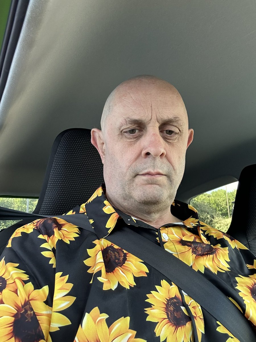 On my way into the theatre for dress of calendar girls. 
A sold out run starts tomorrow 😁 <a href="/WharfTheatreDev/">WharfTheatreDevizes</a>