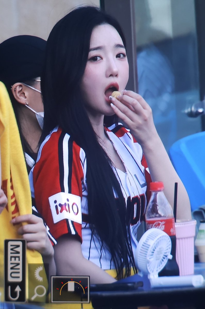 250622 LG 시구
🥹
#트리플에스 #유연 #김유연
#tripleS #YooYeon #トリプルS