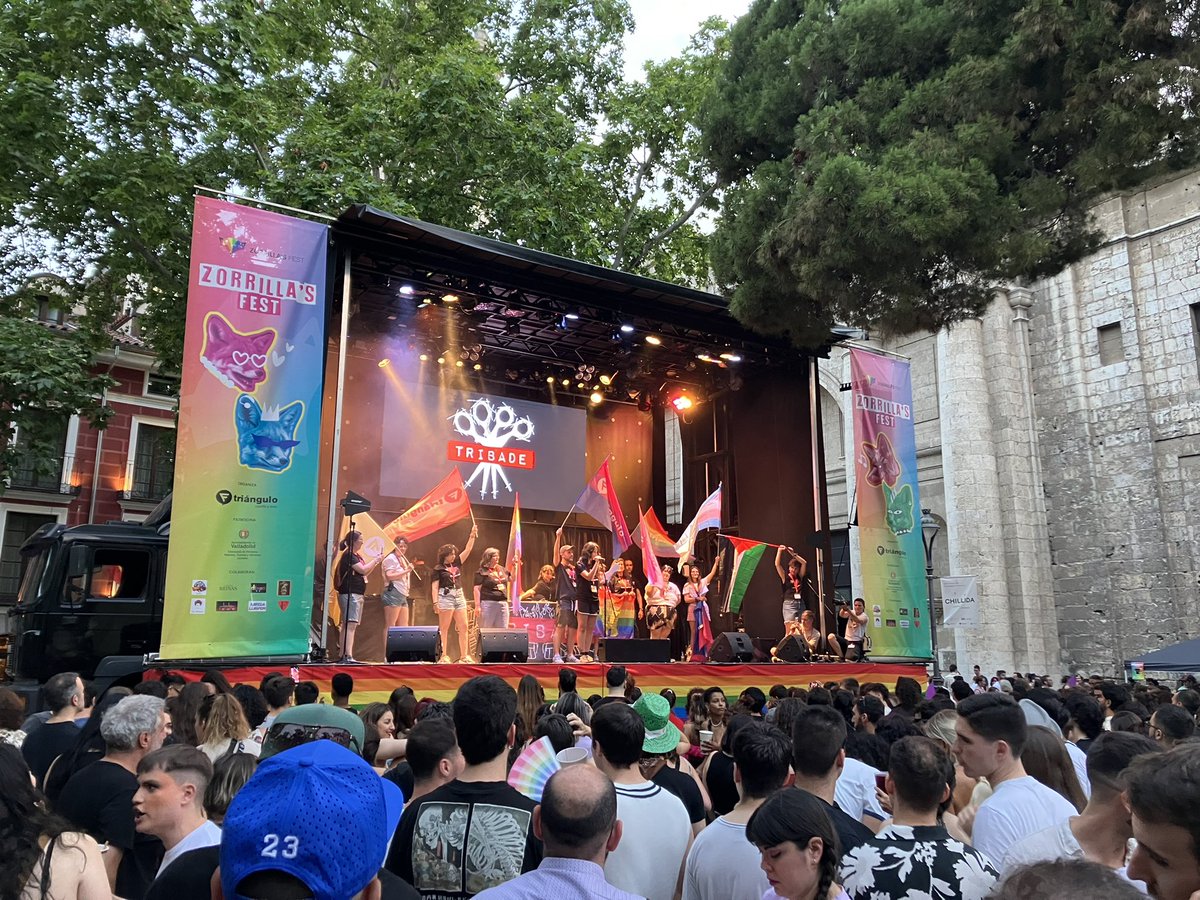 Carlos Moral (@cjmg77) on Twitter photo <a href="/MiguelBayn1/">Un Muchachito de Valladolid (Miguel Bayón)</a> <a href="/ZorrillasFest/">Zorrillas's Fest</a> <a href="/AyuntamientoVLL/">Ayto. de Valladolid</a> <a href="/herreropedro/">Pedro Herrero</a> <a href="/DrJAOtero/">Antonio Otero</a> <a href="/FTrianguloCyL/">Fundación Triángulo Castilla y León 🏳️🌈🏳️⚧️🌾</a> Qué buen rato echamos allí… ¡ viva la promiscuidad 😂😂😂😂😂 ! Hay que ver y escuchar las gilipolleces de estos nuevos Torquemadas del <a href="/AyuntamientoVLL/">Ayto. de Valladolid</a> <a href="/MiguelBayn1/">Un Muchachito de Valladolid (Miguel Bayón)</a> <a href="/ZorrillasFest/">Zorrillas's Fest</a> <a href="/AyuntamientoVLL/">Ayto. de Valladolid</a> <a href="/herreropedro/">Pedro Herrero</a> <a href="/DrJAOtero/">Antonio Otero</a> <a href="/FTrianguloCyL/">Fundación Triángulo Castilla y León 🏳️🌈🏳️⚧️🌾</a> Qué buen rato echamos allí… ¡ viva la promiscuidad 😂😂😂😂😂 ! Hay que ver y escuchar las gilipolleces de estos nuevos Torquemadas del <a href="/AyuntamientoVLL/">Ayto. de Valladolid</a>