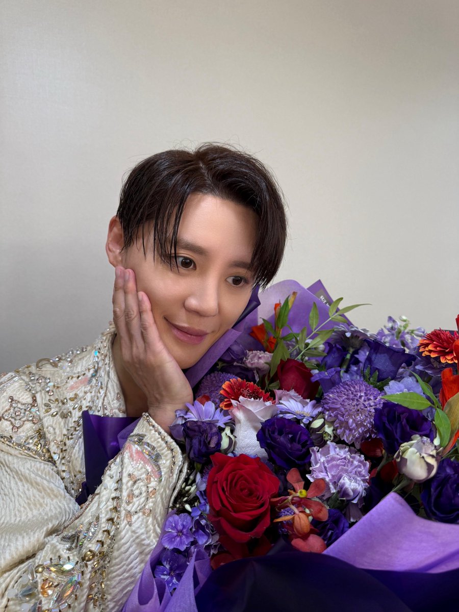 Junsu_PALMTREE's tweet photo. 샤라딘도 해피엔딩 너무 좋아🤴🏻✨🕌🧞‍♂️💙🪽 https://t.co/rdtKw4f0ds