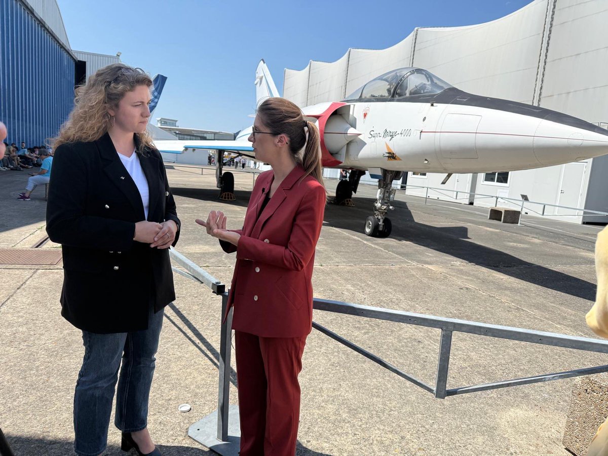🎙️Les interviews de l’Aéro-Club de France au Salon du Bourget
Retrouvez l’interview d’Aurore Bergé, ministre déléguée auprès du 1er ministre, chargée de l’Egalité entre les femmes et les hommes et de la lutte contre les discriminations par Clara Obry dans le cadre de Women