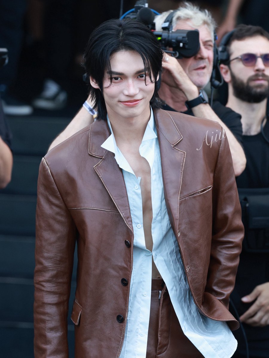 One button🫣🫣🫣

WIN STUNNING IN PRADA

#PRADASS26xWIN
#PRADASS26 
<a href="/Prada/">PRADA</a>
#winmetawin 
<a href="/winmetawin/">Winmetawin</a>