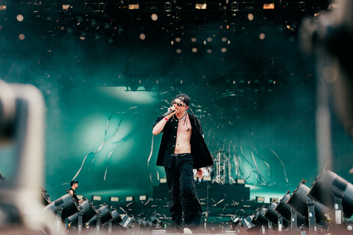 Rock Sound tweet media