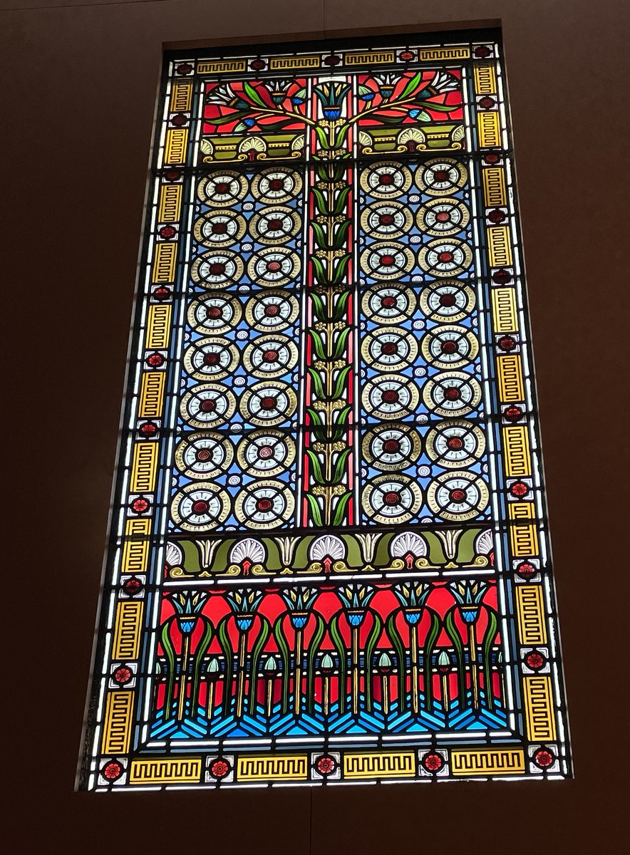 MeredithCatrin's tweet image. A perfect bonus at the end of an archive trip to Liverpool, here's a glowing Liverpool-designed window (Audsley brothers) in the Walker Art Gallery @NML_Muse #StainedGlassSunday