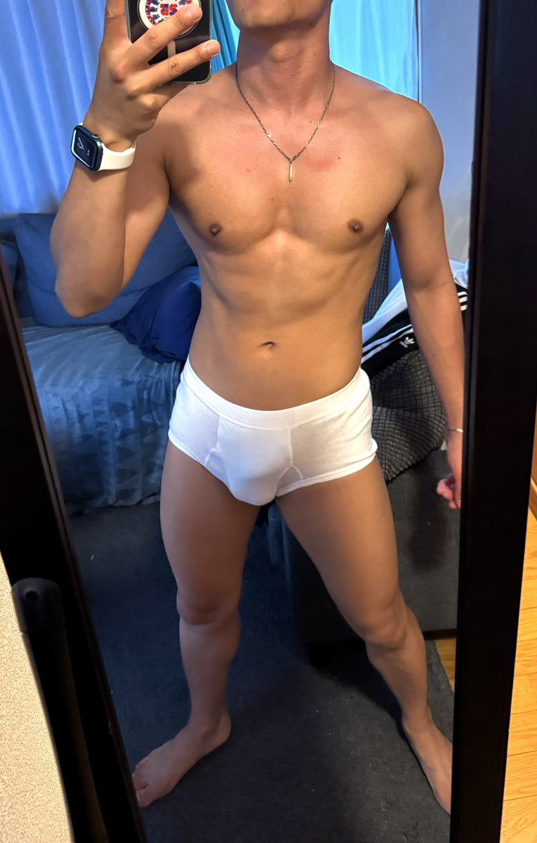 久々のブリーフ姿