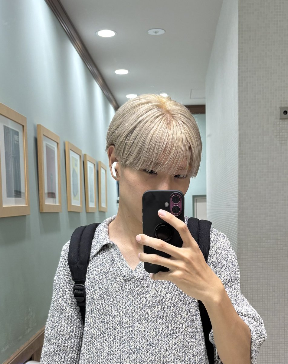 久々の黒髪以外なのでしばらくテンション高めで過ごしてます🙇‍♂️

これは染めてすぐの写真！