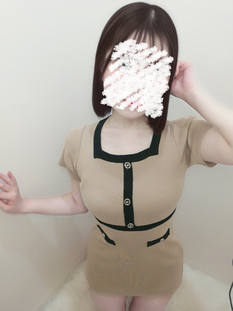 こんばんは😌
今日はムフフの日です✨✨
なんと指名料＆オプション1つが無料になります😉
残り19:00〜120分の1枠のみとなりますので、ぜひお得な機会に会いに来てください😊💓