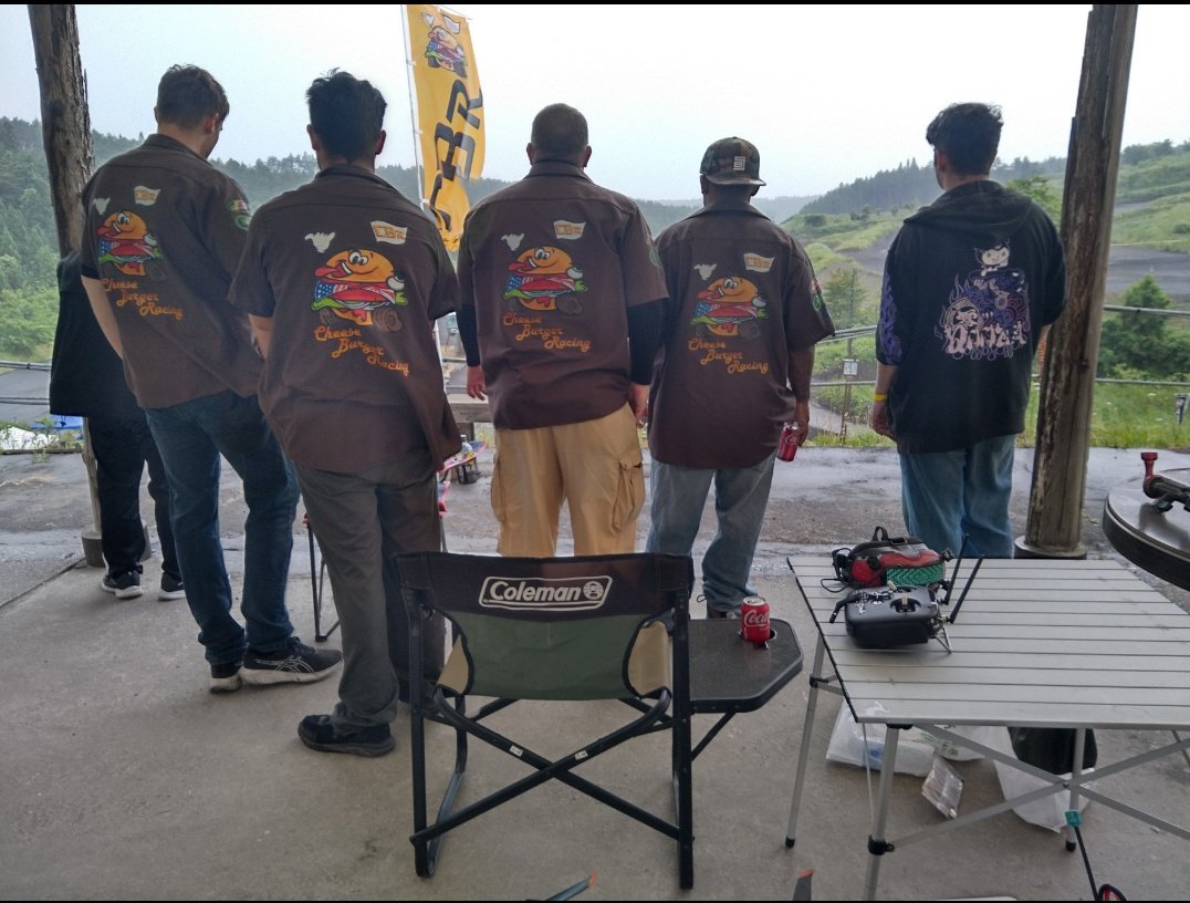 kamaog1102's tweet image. JOR第1戦お疲れ様でした!!
マシントラブルやアクシデントなど色々ありましたがチーズバーガーレーシングの皆さんとも熱い試合が出来て楽しめました＼(^o^)／

チーズバーガーレーシングはドローン映像が素晴らしく迫力あるレースシーンも観れるチャンネルなのでお勧めです(*&amp;gt;ω&amp;lt;)b
 #JOR