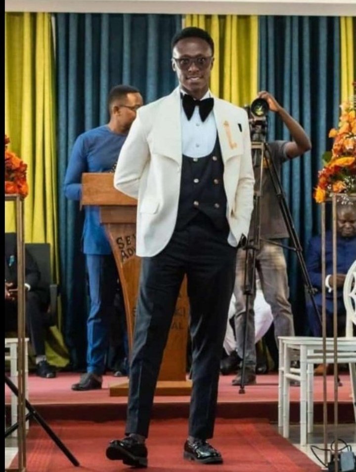 We remember Comrade Denzel who was killed last year June 25th , we must Occupy statehouse. 🫴🏻 Let the message spread. No leaving the streets &amp; statehouse. Let's get justice ⚖️ Wednesday is Wednesday