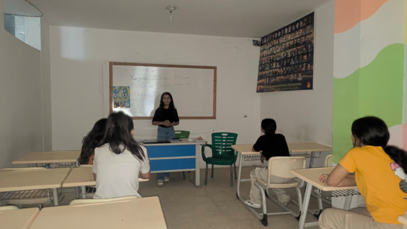 CKŞ-Jin'den Hesekê'de Büşra Mete'ye atıfla eğitim çalışması

➡️tinyurl.com/vmcxnz8e