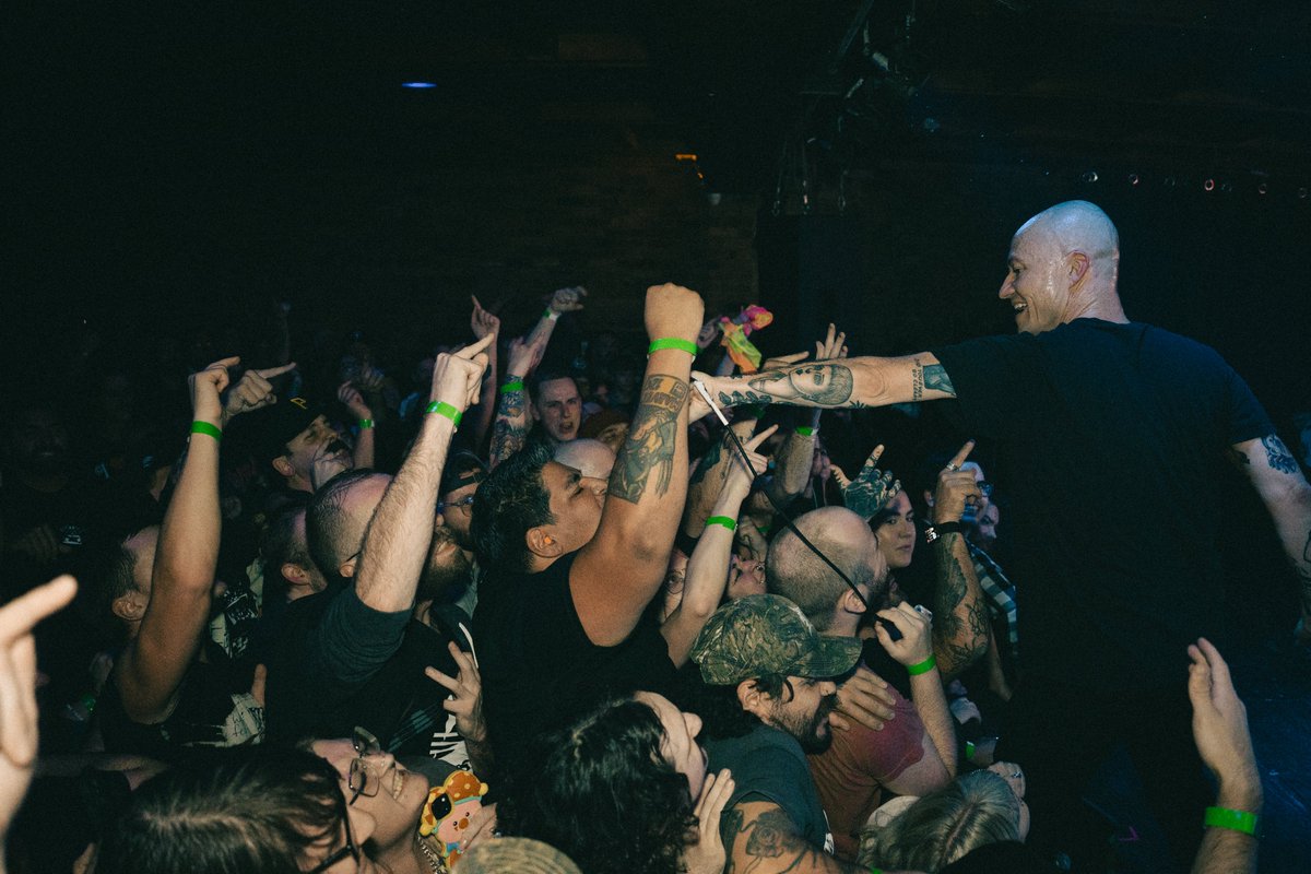ICE GRILL$ (@icegrillsjp) on Twitter photo 次のIG TOURは来月末!
<a href="/ToucheAmore/">Touché Amoré</a> Japan Tour 2025 with <a href="/HollowSuns/">HOLLOW SUNS</a>
7/30 TOKYO SHANGRILA
Guests: <a href="/hiha_official/">heaven in her arms</a> & <a href="/superniceboys/">ANORAK!</a>
7/31 NAGOYA HUCK FINN
Guests: <a href="/waterweed/">waterweed</a>
8/1 OSAKA YOGIBO HOLY MOUNTAIN
Guests: <a href="/nim_kyoto_jpn/">nim_OFFICIAL</a>
チケット絶賛発売中!
icegrills.jp/toucheamorejap… 次のIG TOURは来月末!
<a href="/ToucheAmore/">Touché Amoré</a> Japan Tour 2025 with <a href="/HollowSuns/">HOLLOW SUNS</a>
7/30 TOKYO SHANGRILA
Guests: <a href="/hiha_official/">heaven in her arms</a> & <a href="/superniceboys/">ANORAK!</a>
7/31 NAGOYA HUCK FINN
Guests: <a href="/waterweed/">waterweed</a>
8/1 OSAKA YOGIBO HOLY MOUNTAIN
Guests: <a href="/nim_kyoto_jpn/">nim_OFFICIAL</a>
チケット絶賛発売中!
icegrills.jp/toucheamorejap…