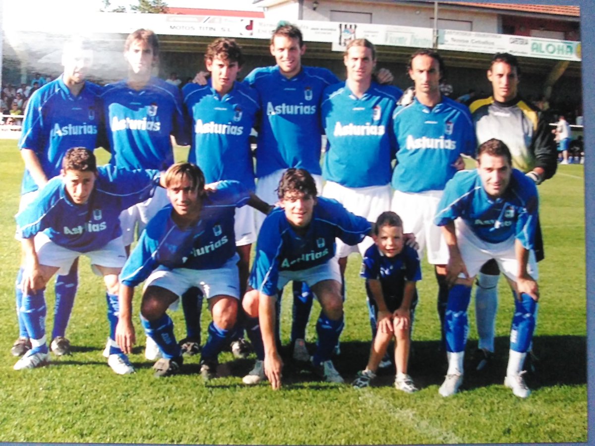 Pelacolloto's tweet photo. La historia de un pueblo que eligió creer. 

Cerramos el círculo 💙 Siempre siempre siempre Real Oviedo. https://t.co/w9K20vD9ZF