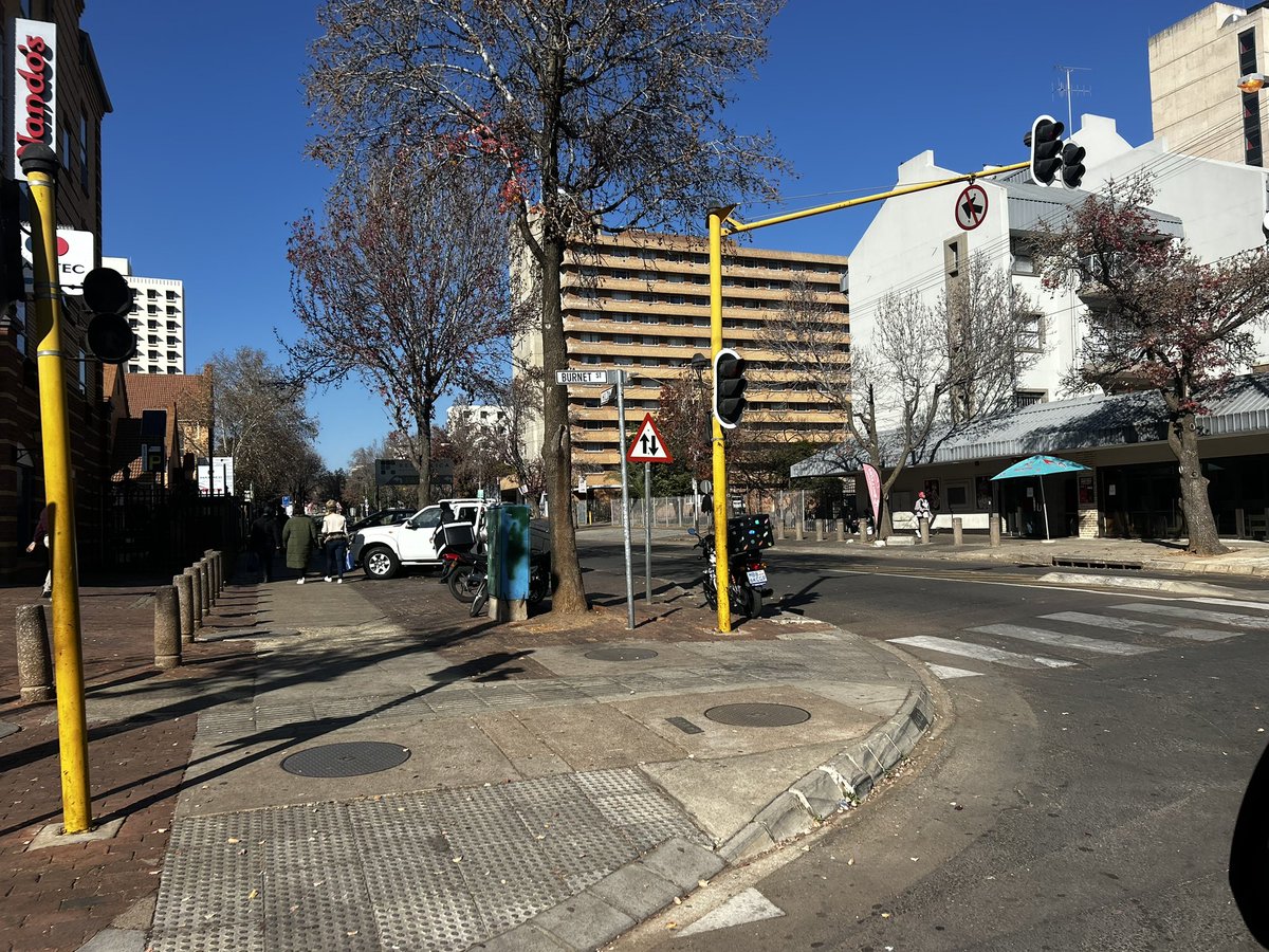 RamaboduObakeng's tweet photo. City of Tshwane Sunnyside area Sunday morning after our daily cleanup we want a clean City . Our plan to reclaim sunnyside is on track .
#EFFInGovernment https://t.co/lOI2adkUUw