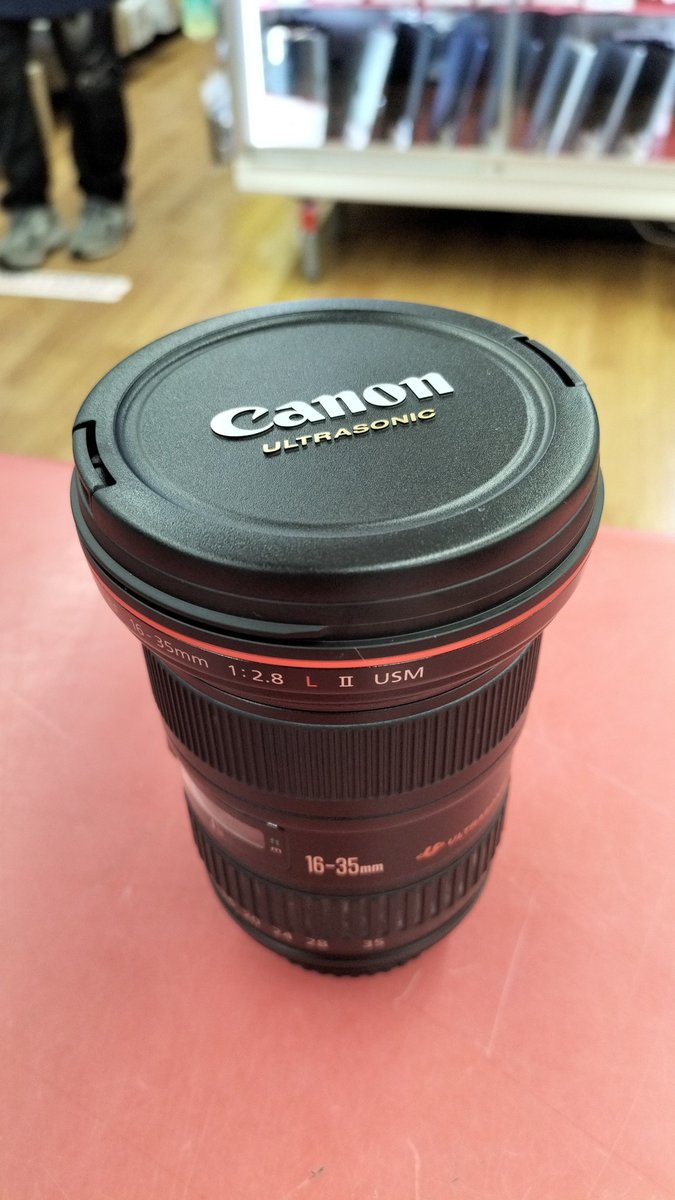 hf21144's tweet photo. CANON Lレンズ入荷致しました！
フルサイズ対応の広角ズームレンズをお探しの方は是非当店にお越しくださいませ！
#CANON #ハードオフ #Lレンズ #写真 #カメラ https://t.co/2nP3aj72So