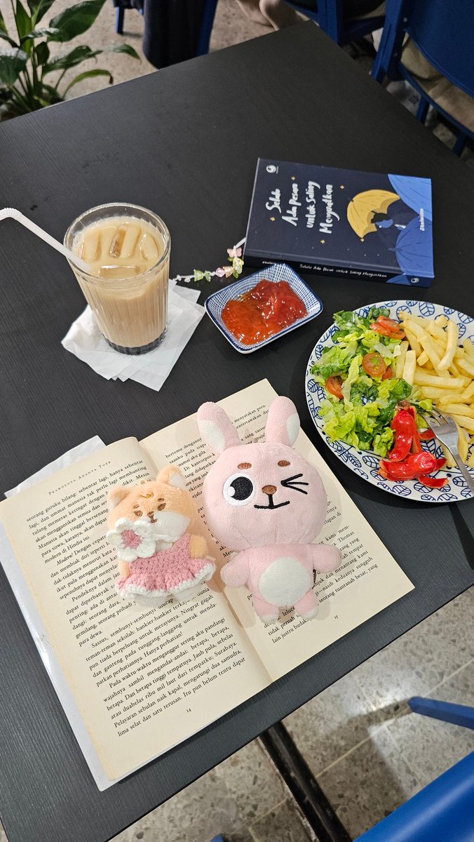 onebillionroses's tweet photo. #bookdate with @mydaybandung 🫶 https://t.co/3oULV1CZYk