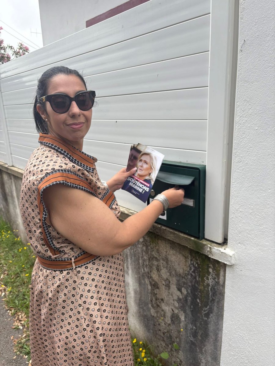 RNational40_off's tweet photo. 📬 Boîtage à Tarnos hier matin !

Nos militants sur le terrain dès l’aube 💪🏻

Objectif : faire entendre la voix du peuple et défendre nos idées 🇫🇷

Merci à eux pour leur engagement aux côtés de @MLP_officiel 

👉 Le terrain, toujours le terrain. 

#RN #Tarnos #Boitage #Landes https://t.co/DRywXHgYYx