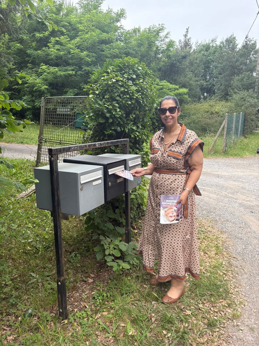 RNational40_off's tweet photo. 📬 Boîtage à Tarnos hier matin !

Nos militants sur le terrain dès l’aube 💪🏻

Objectif : faire entendre la voix du peuple et défendre nos idées 🇫🇷

Merci à eux pour leur engagement aux côtés de @MLP_officiel 

👉 Le terrain, toujours le terrain. 

#RN #Tarnos #Boitage #Landes https://t.co/DRywXHgYYx