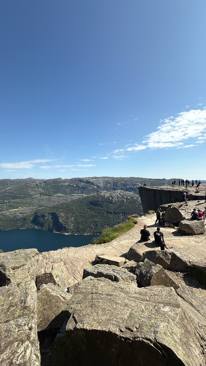 Robin | Branded YouTube tweet media