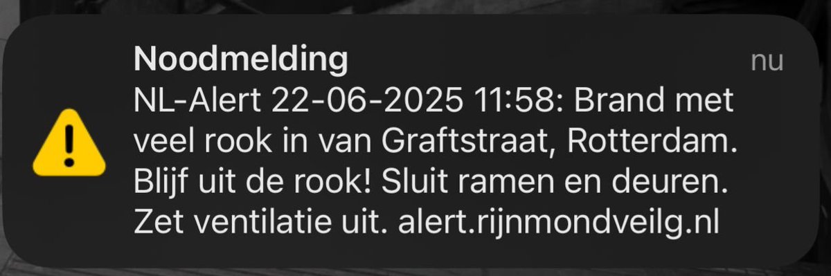 Zeer grote brand in Rotterdam; NL-Alert verstuurd