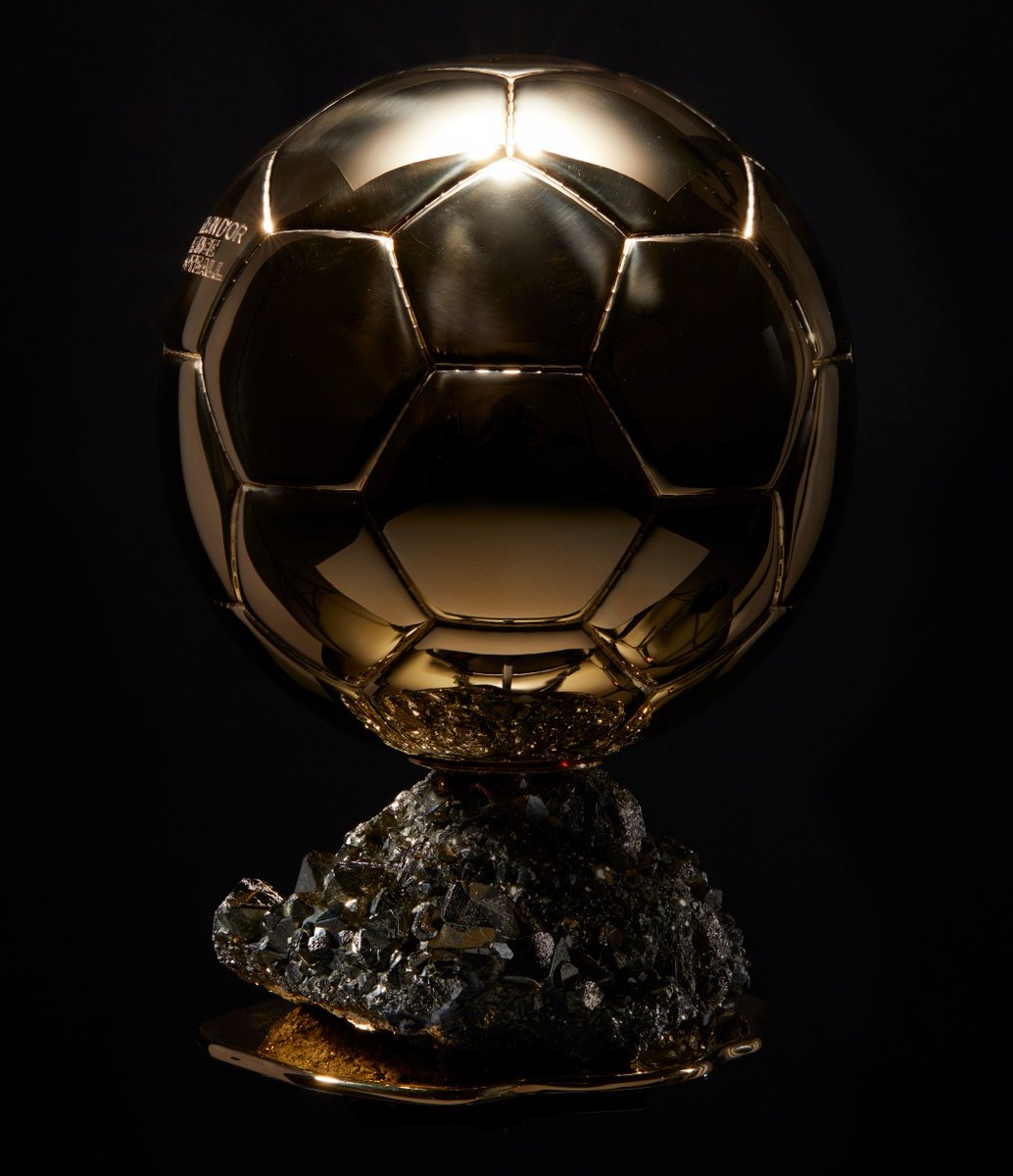 M-3⃣ avant de connaître le #BallonDor 2025 🌟

À ton avis, ça va être... 🤔