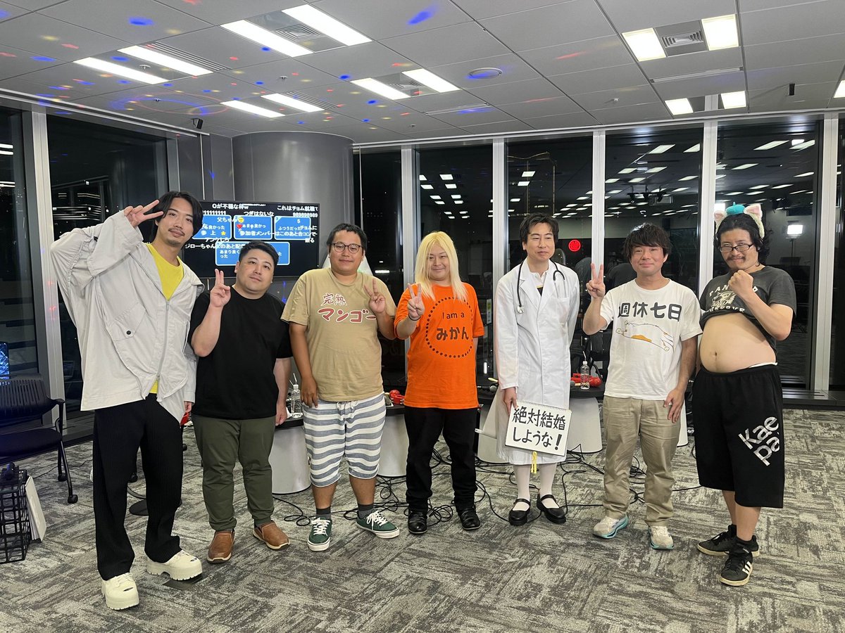 chomunida2525's tweet photo. リスナーさん歌枠応援ありがとうございました
初公式楽しかったです

公式や控え室や喫煙所で関わって頂いた配信者さん
運営さん
ありがとうございました

公式や飲み会やカラオケオフ？で喋りかけて頂いた配信者さん
ありがとうございました

一生の思い出ができました

とりあえず近日中に配信します https://t.co/aV0MKY6D2L