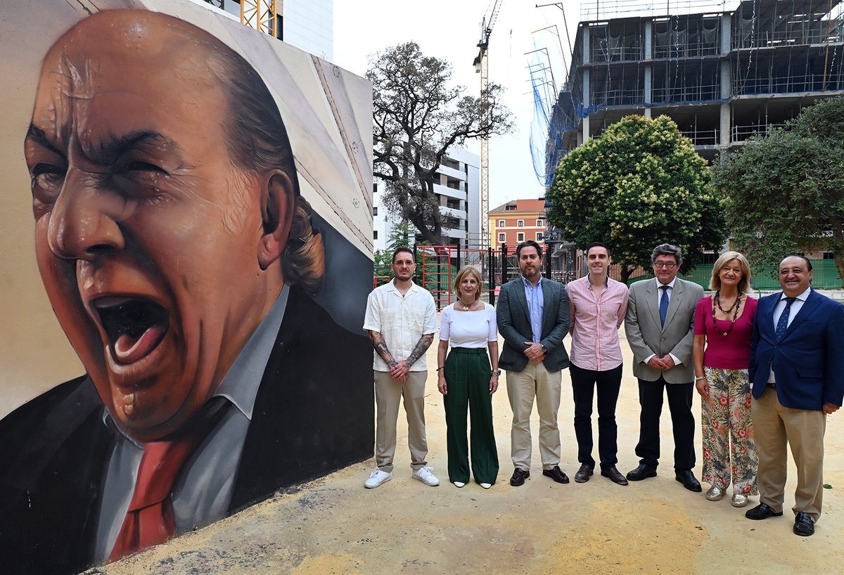 Ayuntamiento de Jerez (@ciudadjerez) on Twitter photo 📍Parque Williams
Hemos inaugurado el mural artístico del jerezano Fran <a href="/cosa_v/">Fran Castro</a> dedicado a las <a href="/bodegaswilliams/">Williams&Humbert</a> y con la imagen de Fernando de la Morena
👏🏼<a href="/MJGarciaPelayo/">María José García-Pelayo</a> le agradece su su obra que muestra “la esencia del flamenco de #Jerez fusionado con el vino y las viñas” 📍Parque Williams
Hemos inaugurado el mural artístico del jerezano Fran <a href="/cosa_v/">Fran Castro</a> dedicado a las <a href="/bodegaswilliams/">Williams&Humbert</a> y con la imagen de Fernando de la Morena
👏🏼<a href="/MJGarciaPelayo/">María José García-Pelayo</a> le agradece su su obra que muestra “la esencia del flamenco de #Jerez fusionado con el vino y las viñas”