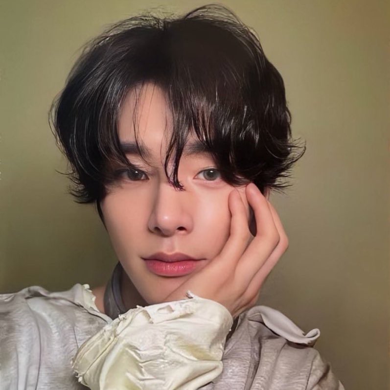 ห๋ง ♧ (slow) tweet media