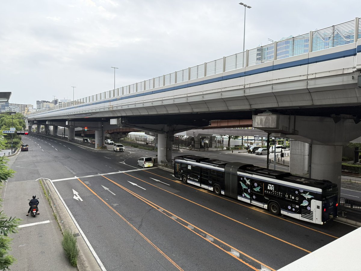 usk_89_315's tweet photo. ちょっと軽〜く連節バスを撮りバスしてみましたです📸🚌💨

2025.6.22(Sun.)
@神戸ハーバーランド 
#神姫バス #連節バス
#PORTLOOP  #ポートループ https://t.co/RmwNsJbvYD