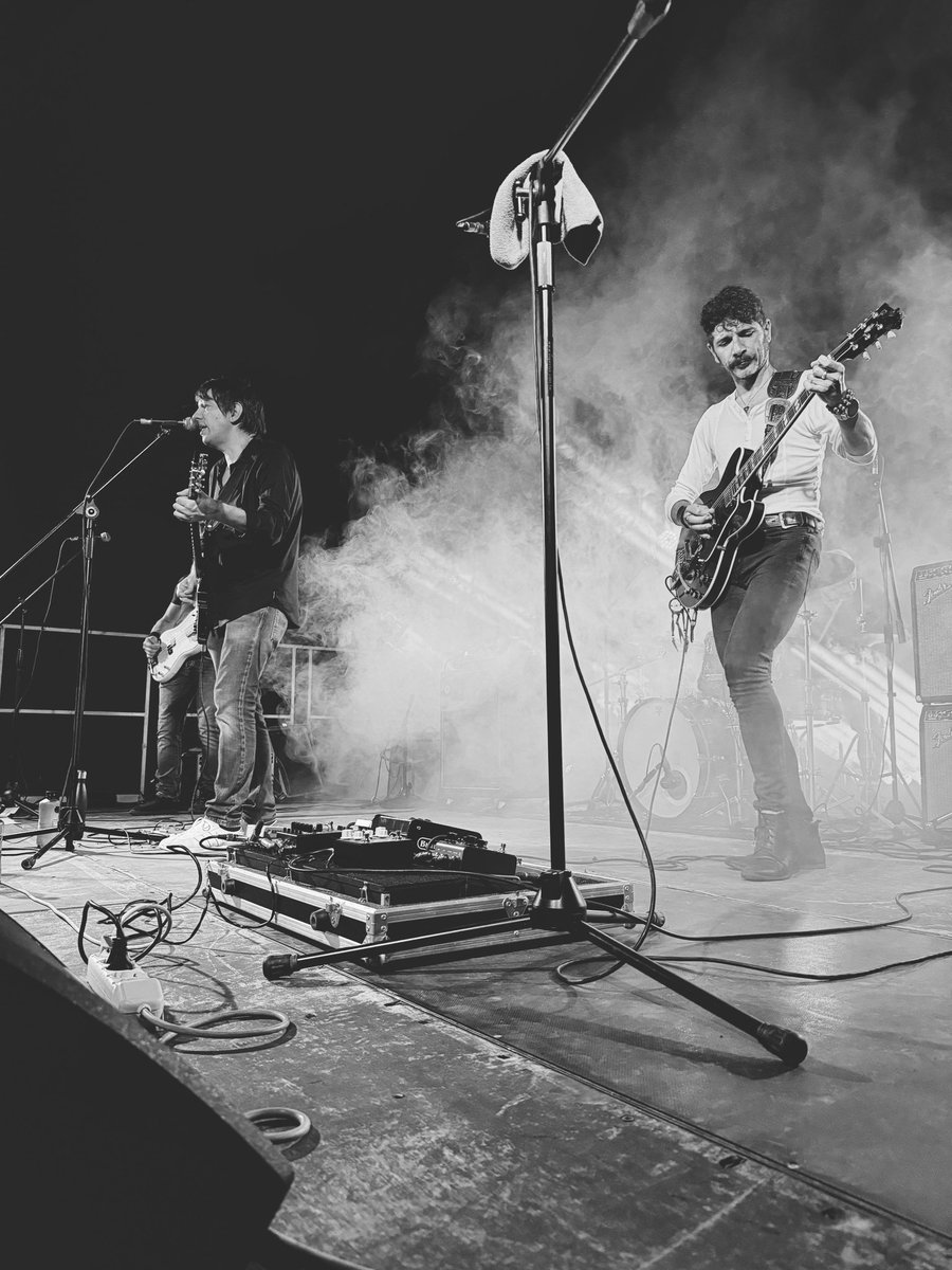 Temponauts's tweet image. The Temponauts live @ The bands go to Tidon Valley!
#thetemponauts #janglepop #jangleeock #paisleyunderground #powerpop