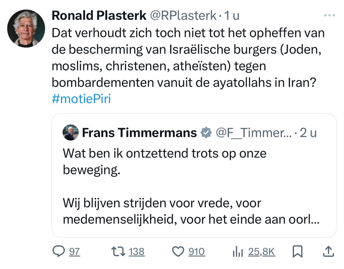 NobelsART's tweet photo. 1/3 NOS, waar is jullie #moreelkompas gebleven?
Door een bezorgde Nederlandse #vrouw, #moeder, #wetenschapper, #ondernemer en #burger
Het artikel van de NOS van vanochtend – over president Trump die zich zou “mengen in de strijd tegen Iran” – is een toonbeeld van alles wat er mis is met onze nationale berichtgeving. Niet alleen vanwege de eenzijdigheid. Niet alleen vanwege het ontbreken van historisch en strategisch besef. Maar vooral omdat het zo opzichtig verzaakt om fundamentele waarden te verdedigen. Het zwijgt waar het zou moeten spreken. Het verdraait waar het zou moeten verhelderen.
Journalist @sjoerddendaas van de NOS schrijft over “dreigingen” van Trump, over “magnifieke machines” en over de schijnbare ironie van een ‘anti-oorlogspresident’ die militair optreedt. Maar wat hij vergeet – of erger nog: negeert – is dat Trump niet zomaar optreedt tegen een willekeurige staat. Hij treedt op tegen een van de gevaarlijkste regimes ter wereld. Een regime dat de vernietiging van Israël openlijk op haar vaandel heeft staan. Dat terreurgroepen als Hamas, Hezbollah en de Houthi’s financiert, bewapent en bestuurt. Een regime dat keer op keer de internationale rechtsorde tart, vrouwen onderdrukt, homo’s vervolgt, en dissidenten ophangt aan hijskranen.
Feit: #Iran beschikt over nucleaire infrastructuur voor wapens
Laat ik maar gelijk korte metten maken met de suggestie die Van de NOS opschrijft: dat er “geen bewijs” zou zijn voor de #Iraansekernbom. Er zijn talloze rapporten van het IAEA (#InternationaalAtoomagentschap), Mossad-operaties die exacte locaties hebben blootgelegd, en uitspraken van Iran zelf die openlijk dreigen met vernietiging. De enige die het kennelijk niet weet – of niet wil weten – is de verslaggever zelf. Of hij wil dat zijn lezers het vergeten.
Wat Trump doet, is niet oorlog beginnen. Hij doet wat elke wereldleider zou moeten doen: voorkomen dat het Midden-Oosten wordt overgeleverd aan een nucleaire theocratie. En de @NOS? Die schrijft erover alsof @realDonaldTrump een overijverige cowboy is die zijn eigen idealen verloochent. Dat is niet alleen lui journalistiek, dat is ronduit gevaarlijk.
Israël: het enige baken van vrijheid
Erger nog is de volstrekte afwezigheid van context over Israël. Dat kleine, omringde, door haat belaagde land – de enige rechtsstaat in het Midden-Oosten. De enige plek waar #moslims, #joden, #christenen, #vrouwen en #homo’s vreedzaam kunnen samenleven. De enige plek waar vrije pers, onafhankelijke rechtspraak en democratische verkiezingen geen fictie zijn.
En wat doet de NOS? Ze schamperen over de #Amerikaansepresident die deze #vrijheidbeschermt. Ze framen militaire precisieaanvallen op nucleaire infrastructuur als “riskant gedrag”. En ze vergeten te vermelden dat de Iraniërs zelf dansten op straat na de aanval. Vrouwen gooiden hun hijab af. Dat zegt meer dan duizend meningen van redacties die veilig in Hilversum achter een toetsenbord zitten.
Nederland: 94,8% van PvdA/GL wil Israël ontwapenen
De hypocrisie bereikt een dieptepunt als je kijkt naar wat zich tegelijk in Nederland voltrekt: op het congres van #PvdA/#GroenLinks kreeg een motie een staande ovatie die Israël feitelijk het recht op #zelfverdedigingontzegt. 94,8% van de leden stemde ervoor. Dat zijn zo’n 99.000 mensen die, al dan niet bewust, hebben ingestemd met een politiek voorstel dat de enige Joodse staat ter wereld wil afsnijden van zijn verdedigingscapaciteit. Dat is geen nuance. Dat is geen politiek debat. Dat is moreel failliet.
En waar blijft de @NOS? Waar blijft de analyse van wat “from the river to the sea” eigenlijk betekent – een genocidale slogan die oproept tot de uitwissing van Israël? Waarom wordt dat nooit geduid in hun berichtgeving? Waarom zwijgt men over de feitelijke implicaties van deze moties, deze kreten, deze allianties?
@wierdduk @geertwilderspvv @lientje1967 @Eerdmans @thierrybaudet @chris_stoffer @WybrenvanHaga @ongehoordnedtv @geenstijl @mariannezw @joods