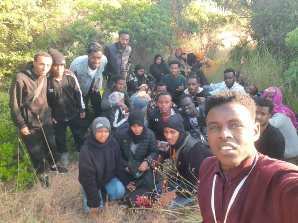 VassilisTsarnas's tweet photo. 📢 "#Greece | ‼️A group of 30-40 people from #Somalia #Sudan &amp; #Eritrea have arrived on Chios island &amp; would like to seek asylum.. We call on their.. rescue &amp; safe transfer to a camp.. or hospital"
#RefugeesGr
#StopPushBacks
https://t.co/i19P3XaQsE https://t.co/MA3ocdD5uT