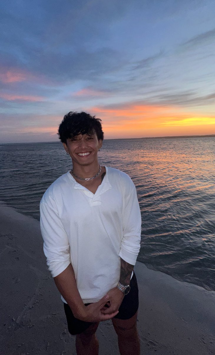 what vibe yall think i give off?