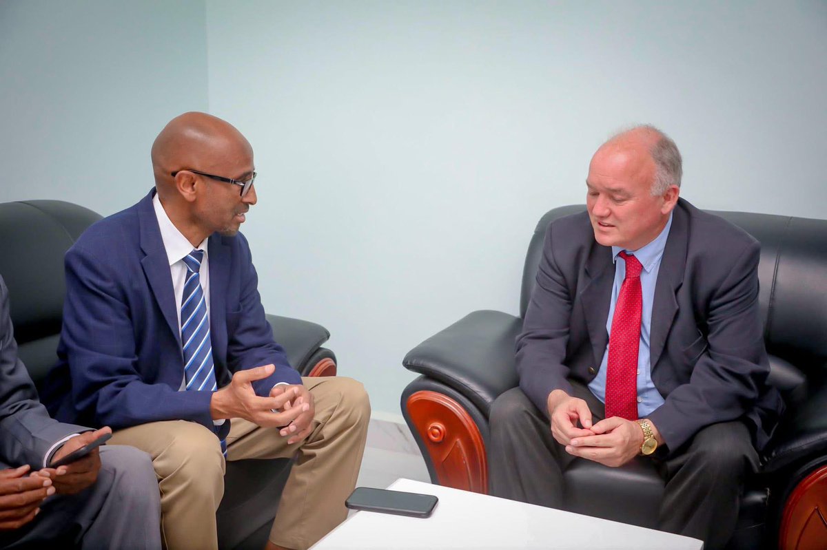 LaascaanoodPost's tweet image. Amb. #Carsten Carlesen visited the Ministry of Finance of the #SSC-Khaatumo government for his official visit.

The ambassador saw with his own eyes a people who had come together and were determined to build their government.@AHHirad