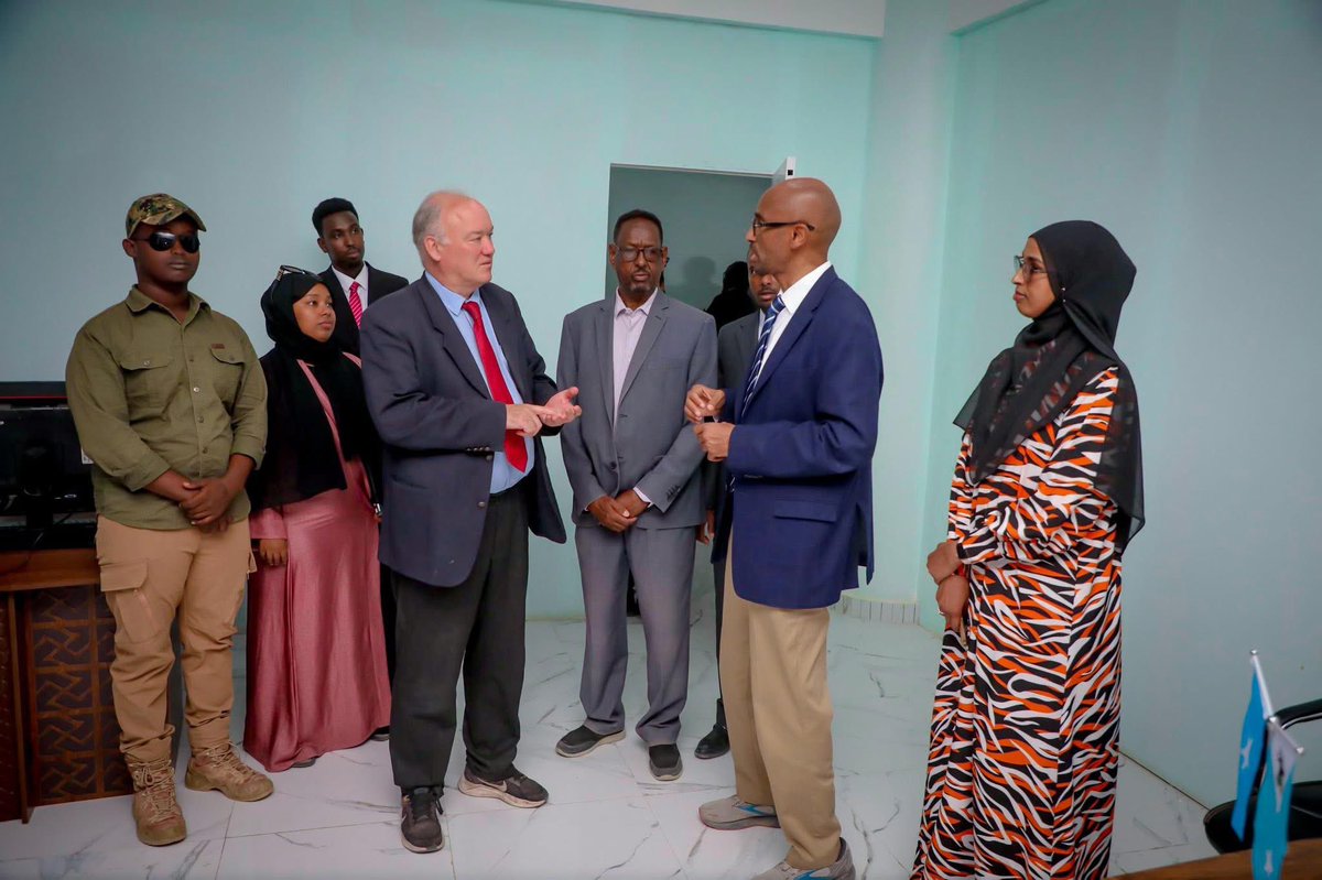 LaascaanoodPost's tweet image. Amb. #Carsten Carlesen visited the Ministry of Finance of the #SSC-Khaatumo government for his official visit.

The ambassador saw with his own eyes a people who had come together and were determined to build their government.@AHHirad