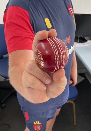 Frank Watson (@frankwatson58) on Twitter photo Comparison of Dukes ball (L) with Kookaburra (R) <a href="/WorcsCCC/">Worcestershire CCC</a> v <a href="/surreycricket/">Surrey Cricket</a> Comparison of Dukes ball (L) with Kookaburra (R) <a href="/WorcsCCC/">Worcestershire CCC</a> v <a href="/surreycricket/">Surrey Cricket</a>