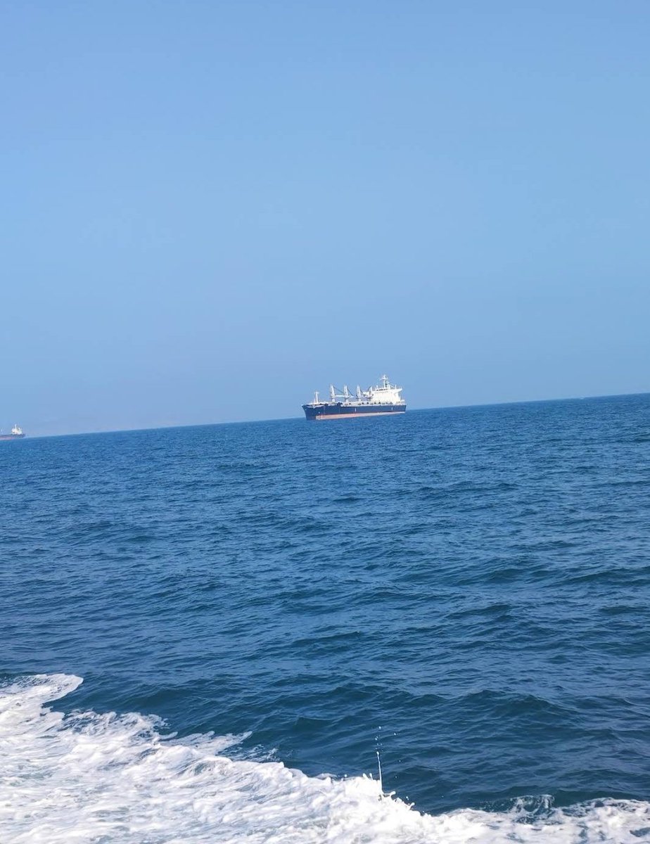 cakrishnalohar's tweet photo. An estimated 70–85% of India’s #oil imports transit through the Strait of Hormuz, making it absolutely critical to the India's energy import

Most of all crude oil and LNG from Gulf states—Saudi Arabia, UAE, Kuwait, Qatar, Iran, Iraq— pass through here. https://t.co/nXLaiQo1Ey