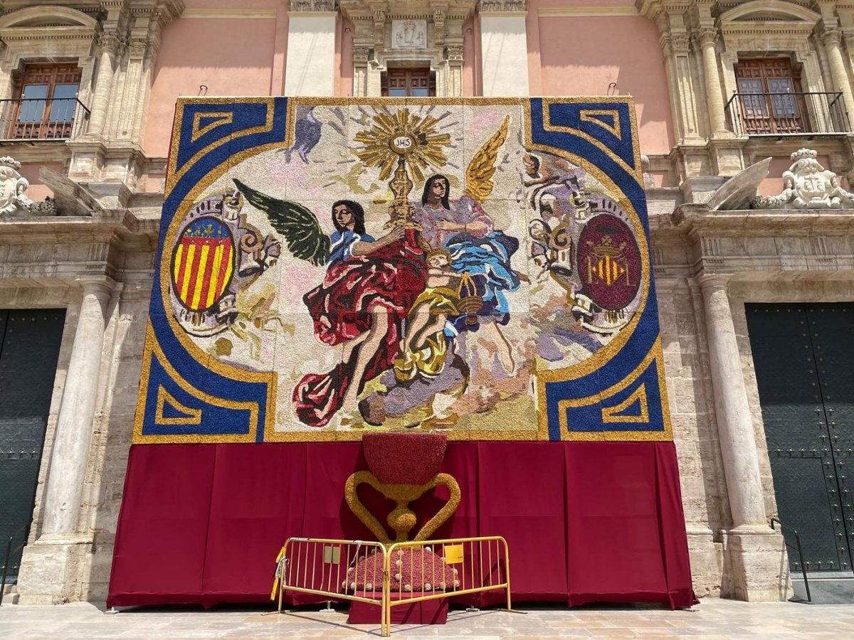 ✒️Josep Vicent Navarro Raga (<a href="/JVNavarroRaga/">José Vicente Navarro Raga</a> ) : "La "Festa Grossa", ha sabut mantindre viva l'essència d'un poble orgullós de la seua història, de la seua cultura i de la seua espiritualitat".

📰 La 'Festa Grossa' de Valéncia, entre la Fe i la tradició 👉 elperiodicodeaqui.com/epda-noticias/…