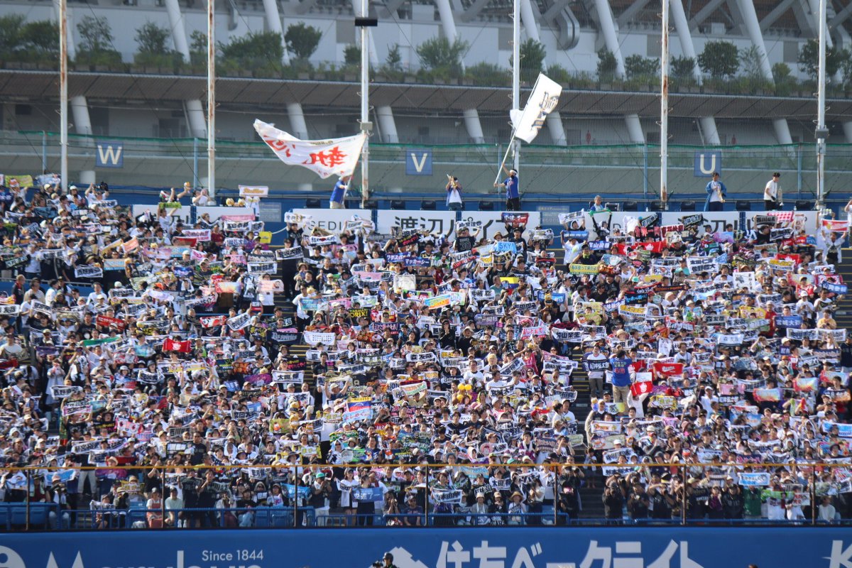 jingu_stadiumpr's tweet photo. 🏟️Thank you fans🏟️
交流戦で神宮球場に足を運んでくださったホークスファン、イーグルスファン、バファローズファンの皆さま、たくさんのご来場をありがとうございました！！

またお会いできる日を楽しみにしています！😊

#sbhawks #RakutenEagles #Bs2025 https://t.co/ioAYHU9EDA