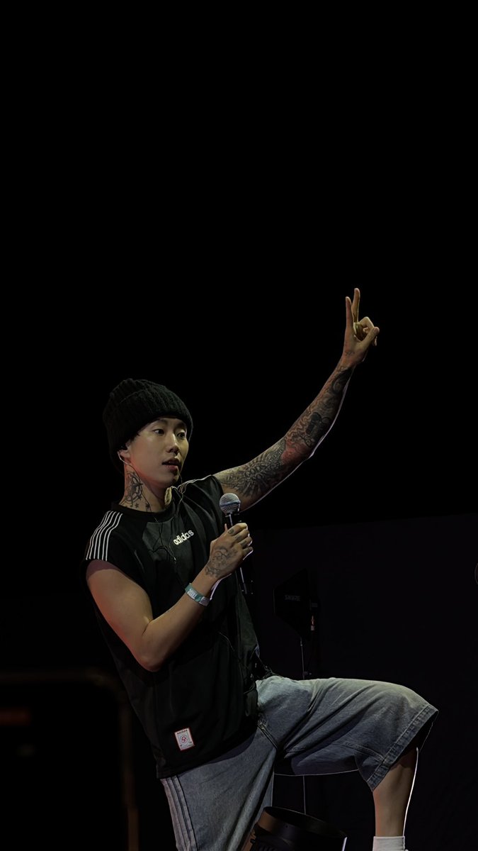 Cutest smol bean <a href="/JAYBUMAOM/">JAY BUM PARK</a>