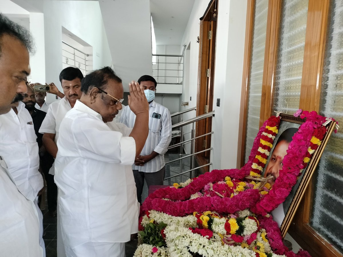 PDhanapaloffcl's tweet image. உடல் நலக்குறைவால் மறைந்த வால்பாறை தொகுதி சட்டமன்ற உறுப்பினர் திரு. T.K. அமுல்கந்தசாமி அவர்கள் இல்லத்தில், அவர்கள் குடும்பத்தினரை சந்தித்து ஆறுதல் தெரிவித்தேன்.