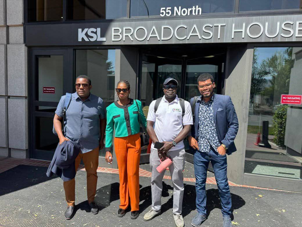 SabirMusa16's tweet photo. π Inside the studios of some of major media houses in America, including KSTV and FOX 13 News, @AdigaRobert proudly represented our brand of @AruaCityJournos by donning in his association t-shirt.
Glow βπ #YourStoriesToInspire || #ForTheLoveOfLocalContent https://t.co/Lzv9ElxdHu