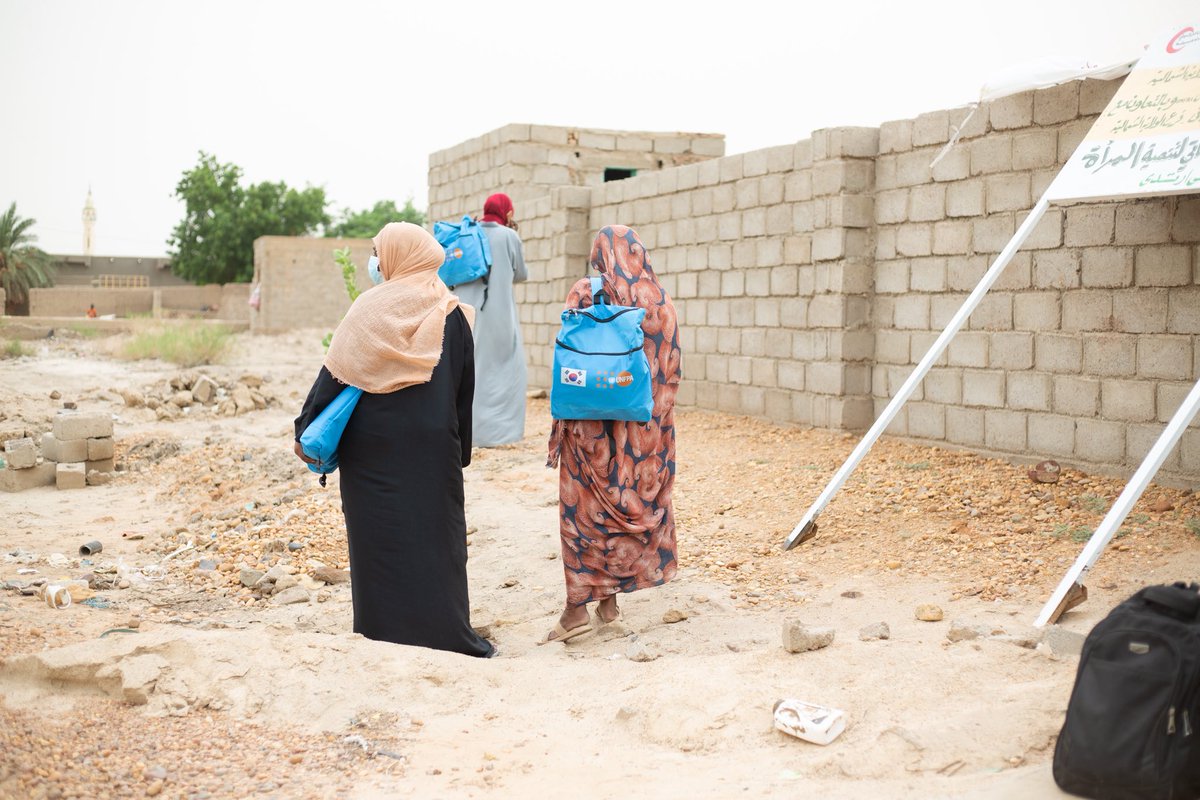 _UnfpaSudan's tweet image. UNFPA distributed 3,330 dignity kits to women and girls affected by the conflict in Aj Jazirah and Gedaref states, with generous support from Korea. Each kit contains essential items to help ensure the hygiene, health, and dignity of women and girls.
@MOFAkr_eng #ForSudan