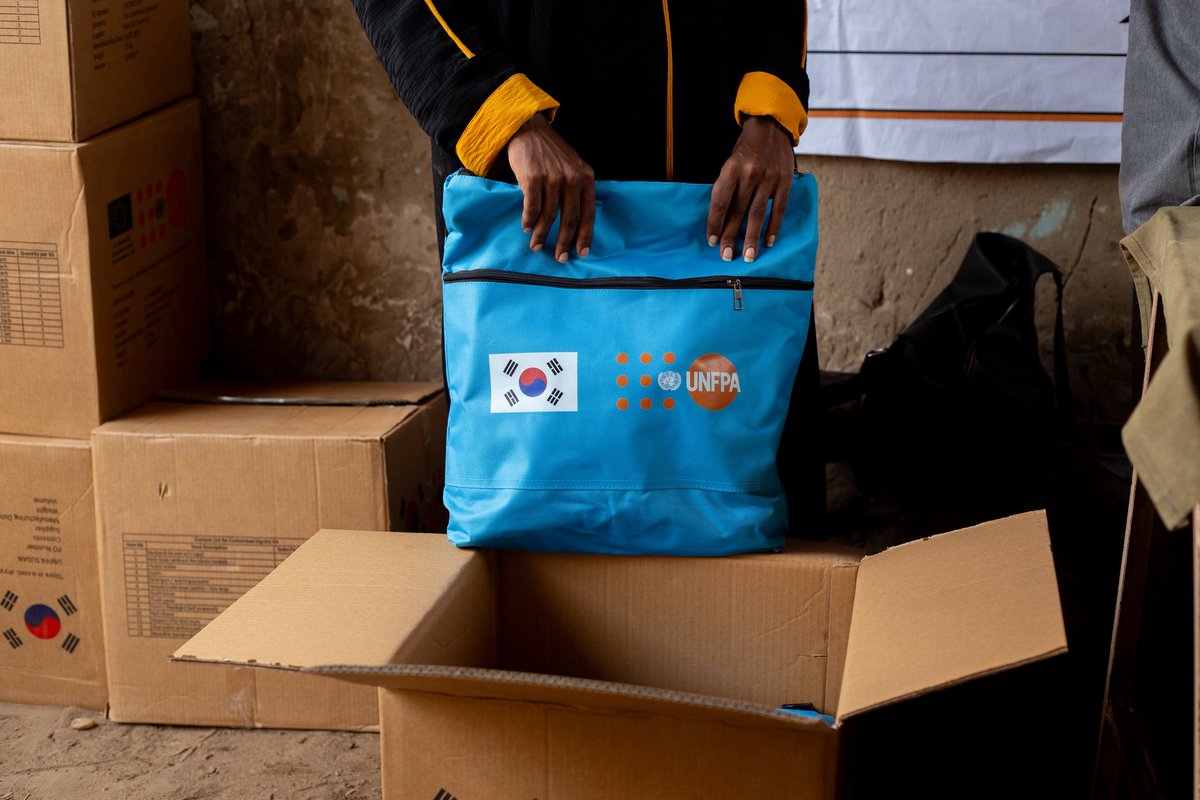 _UnfpaSudan's tweet image. UNFPA distributed 3,330 dignity kits to women and girls affected by the conflict in Aj Jazirah and Gedaref states, with generous support from Korea. Each kit contains essential items to help ensure the hygiene, health, and dignity of women and girls.
@MOFAkr_eng #ForSudan