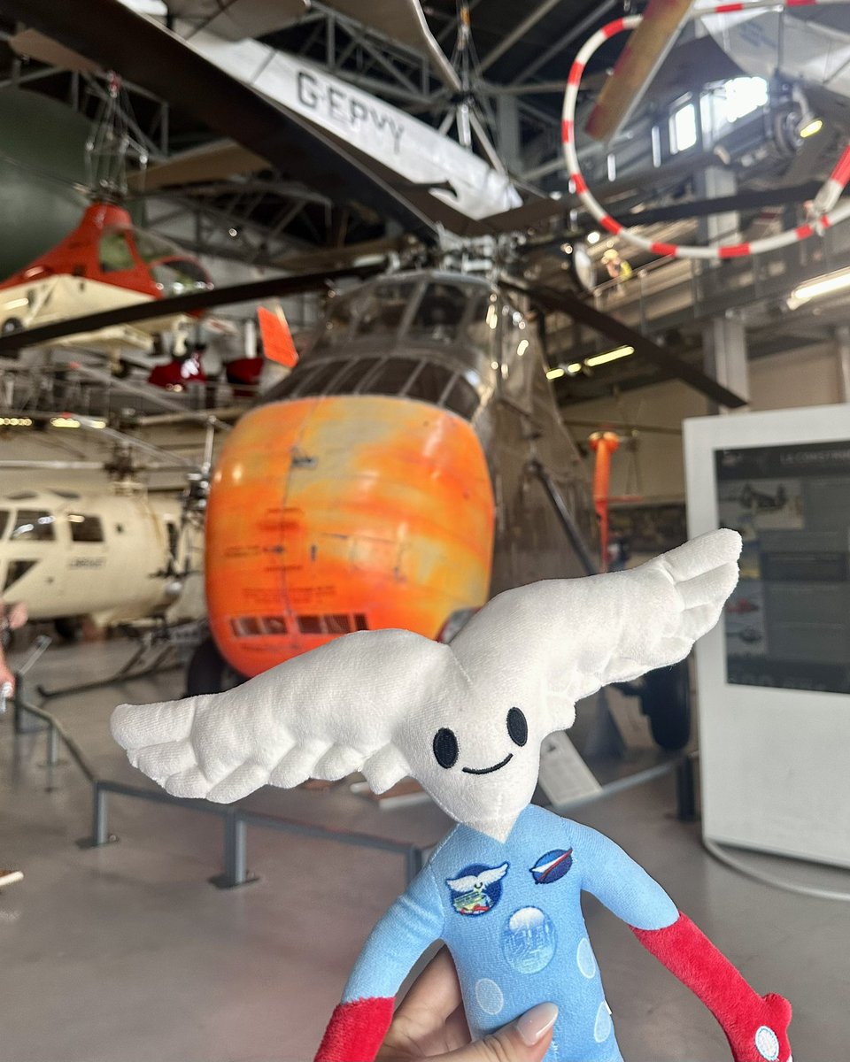 Like Aleo, make the most of this final day at the Paris Air Show!

✈️ Admire the aircraft on the tarmac.
🔥 Watch the last flight demos light up the sky.
🧩 Dive into the animations and family activities.
🛰️ Explore the museum halls and uncover aviation history.

#PAS25